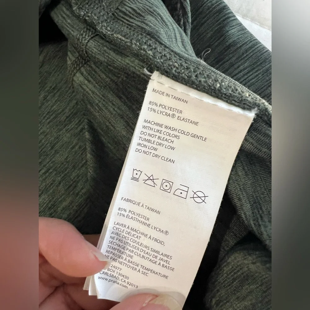 PRANA NWNT Vertex  Skirt on Forest Free Color Size S.